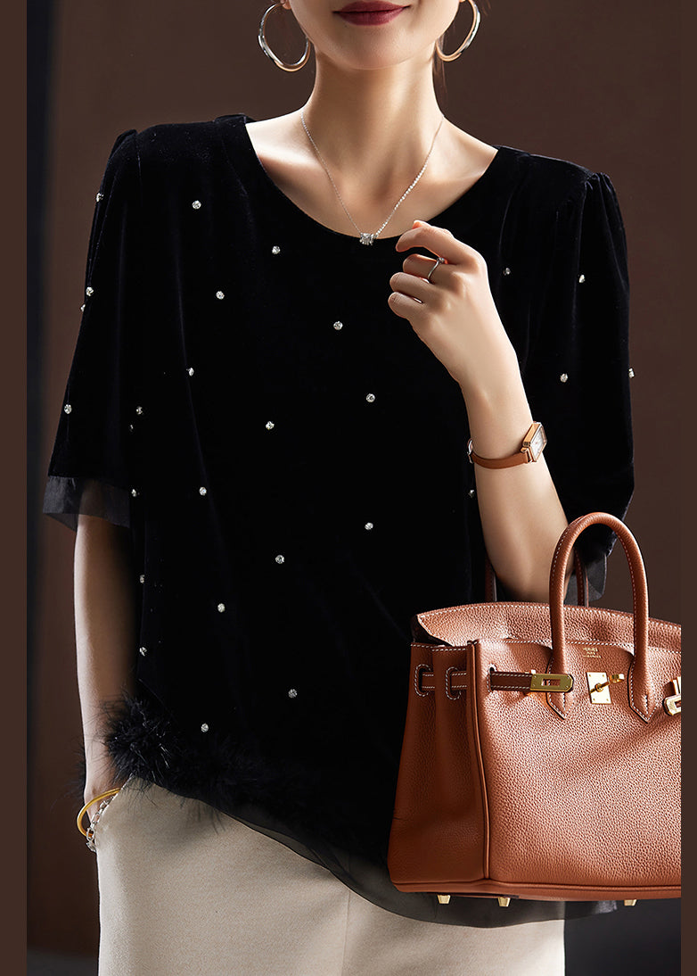 Well Tailored Shirt with a Graceful Silhouette