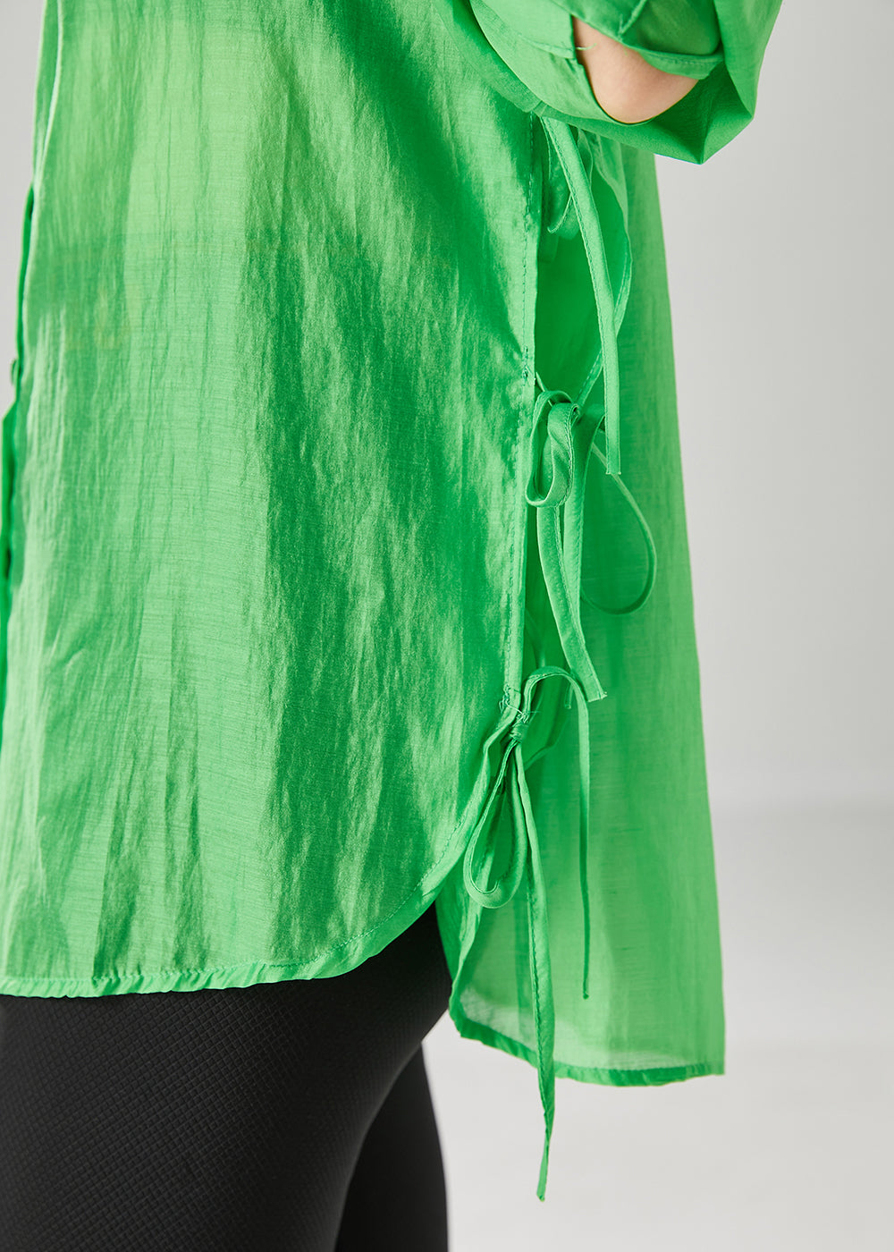 Classic Vintage Blouse with a Flattering Fit