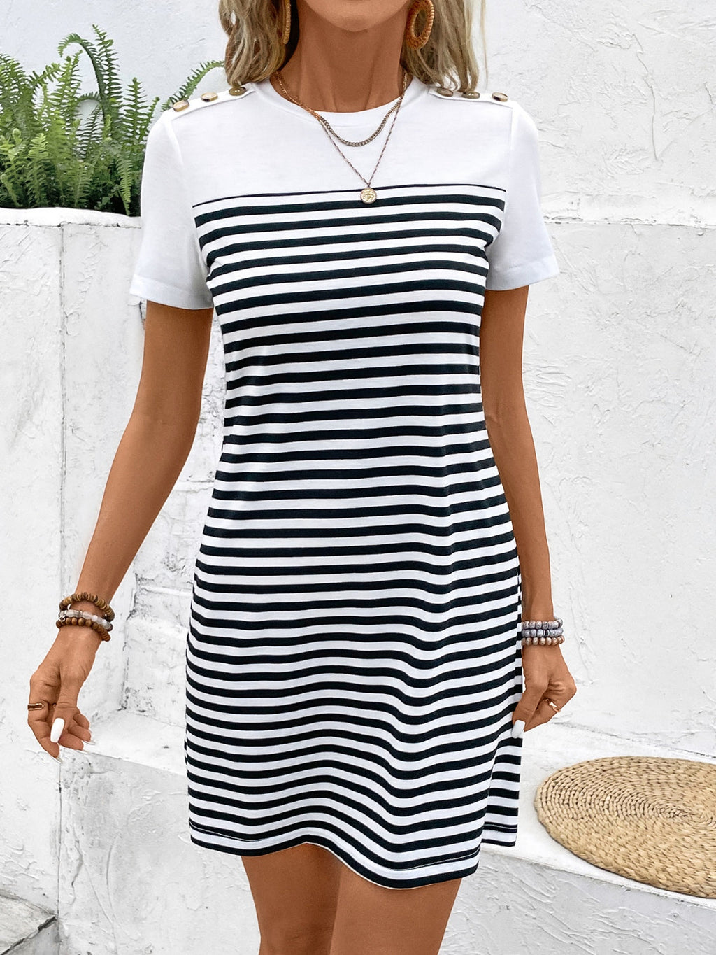 Beautifully Crafted Dress in a Classic Style