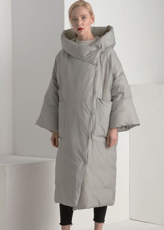 Well Tailored Coat with a Graceful Silhouette