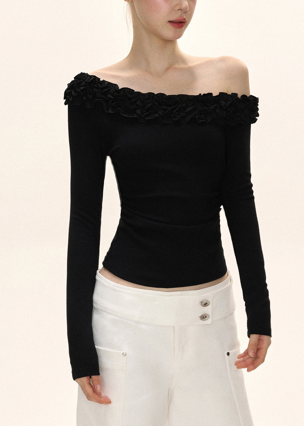 Effortlessly Elegant Top with a Timeless Design