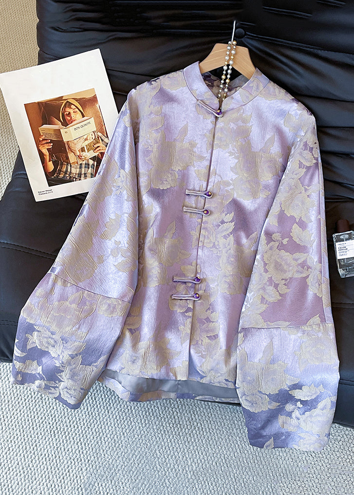 Well Tailored Coat with a Graceful Silhouette