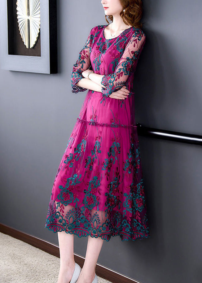 Beautifully Finished Dress in a Timeless Design
