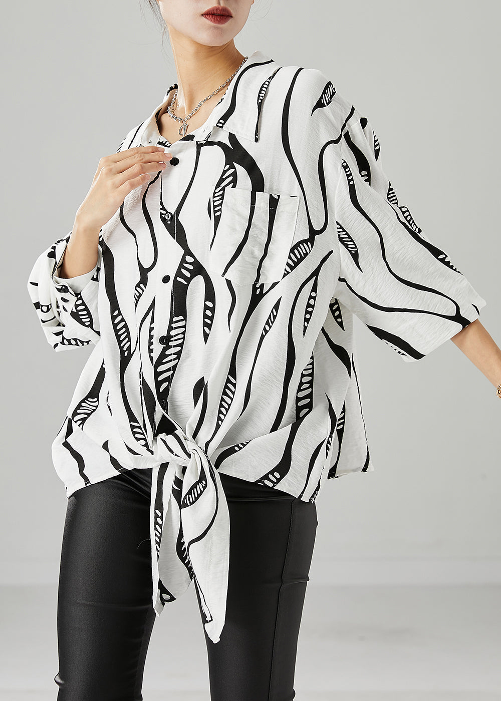 Beautifully Crafted Blouse in a Classic Style
