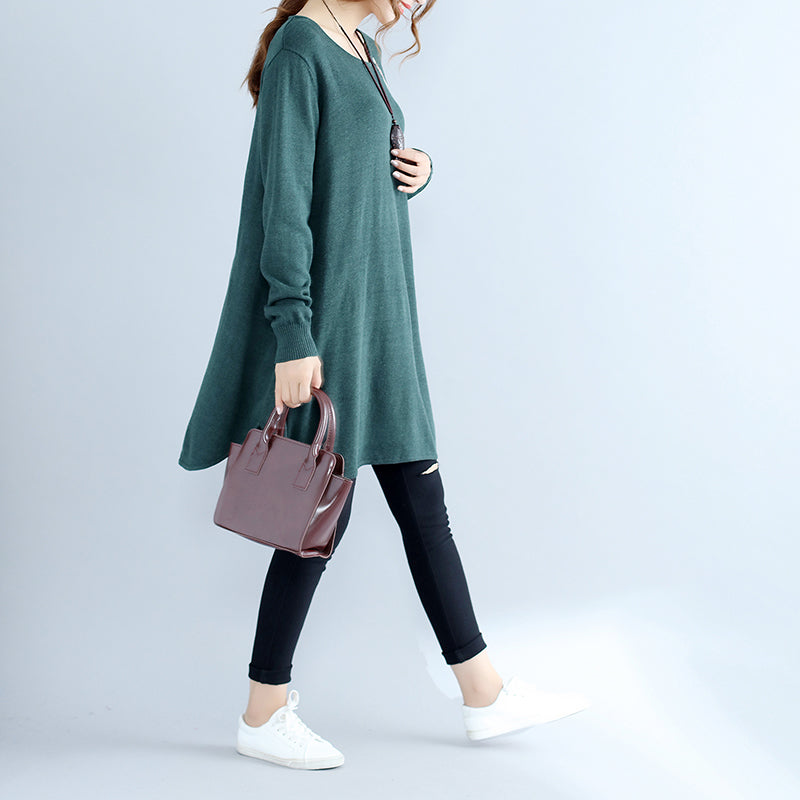 Well Tailored Sweater with a Graceful Silhouette