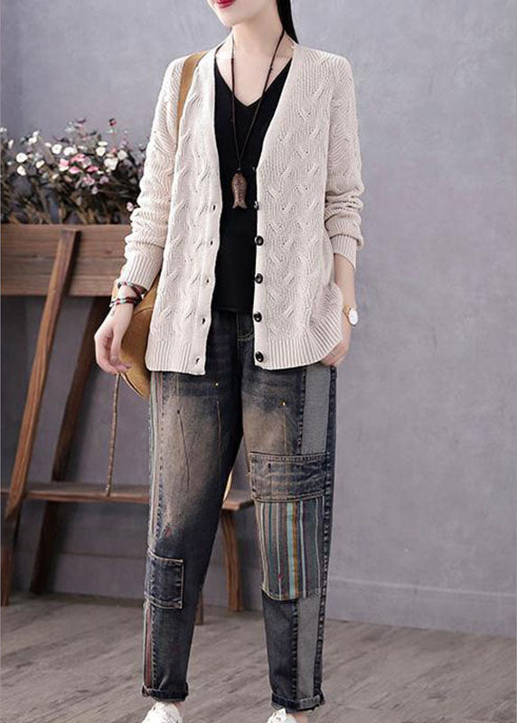 Effortlessly Elegant Sweater with a Timeless Design