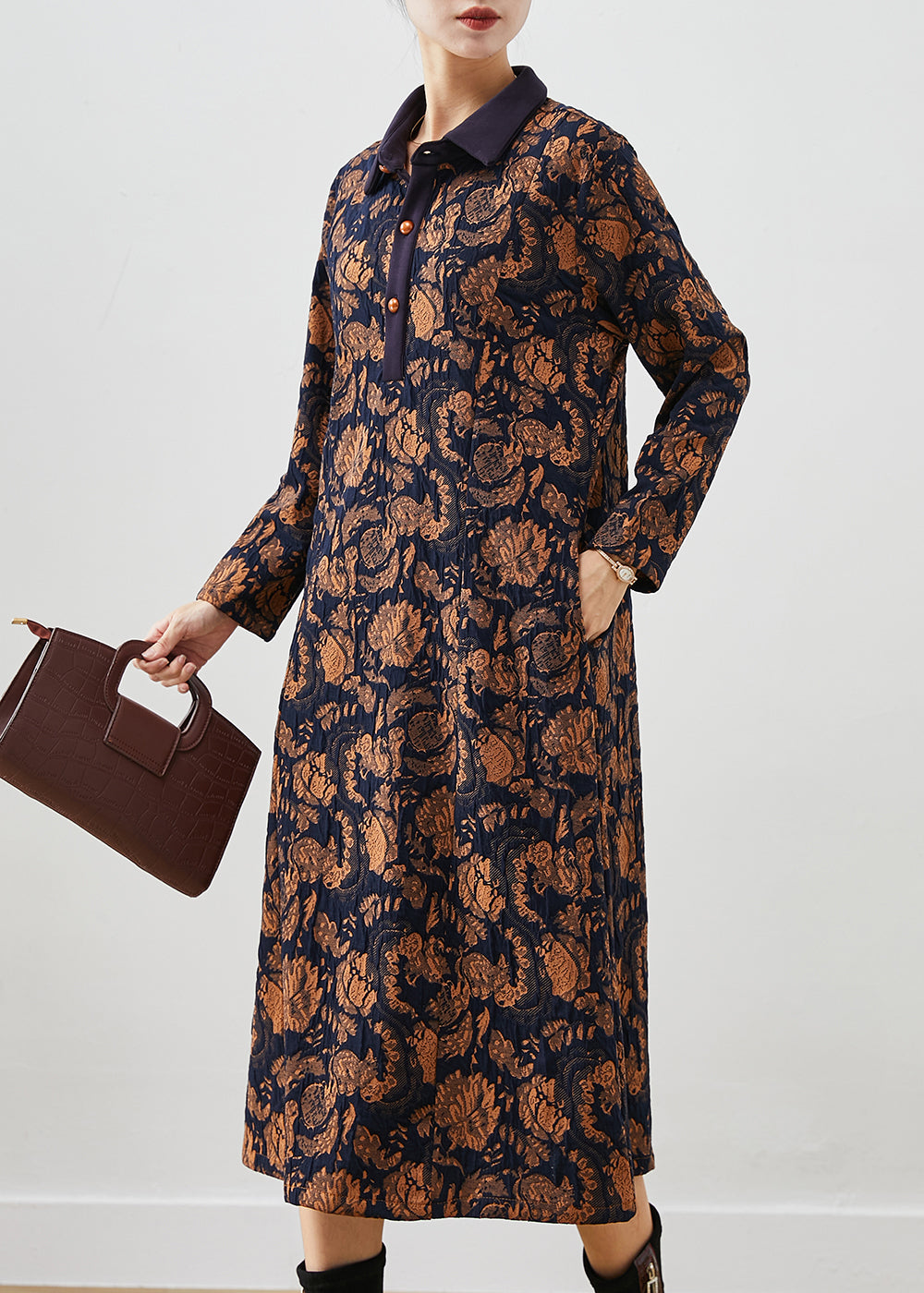 Gracefully Styled Dress for Any Occasion