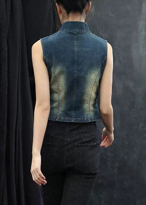 A Vintage Style Coat with Delicate Timeless Details