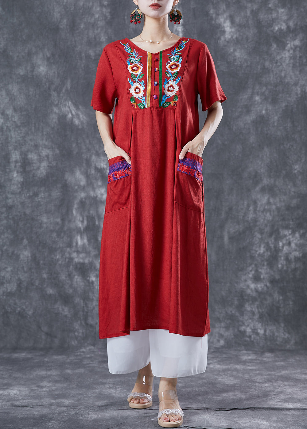 Beautifully Crafted Dress in a Classic Style