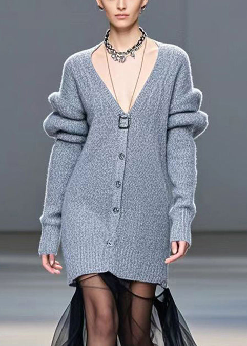 Classic Vintage Sweater with a Flattering Fit