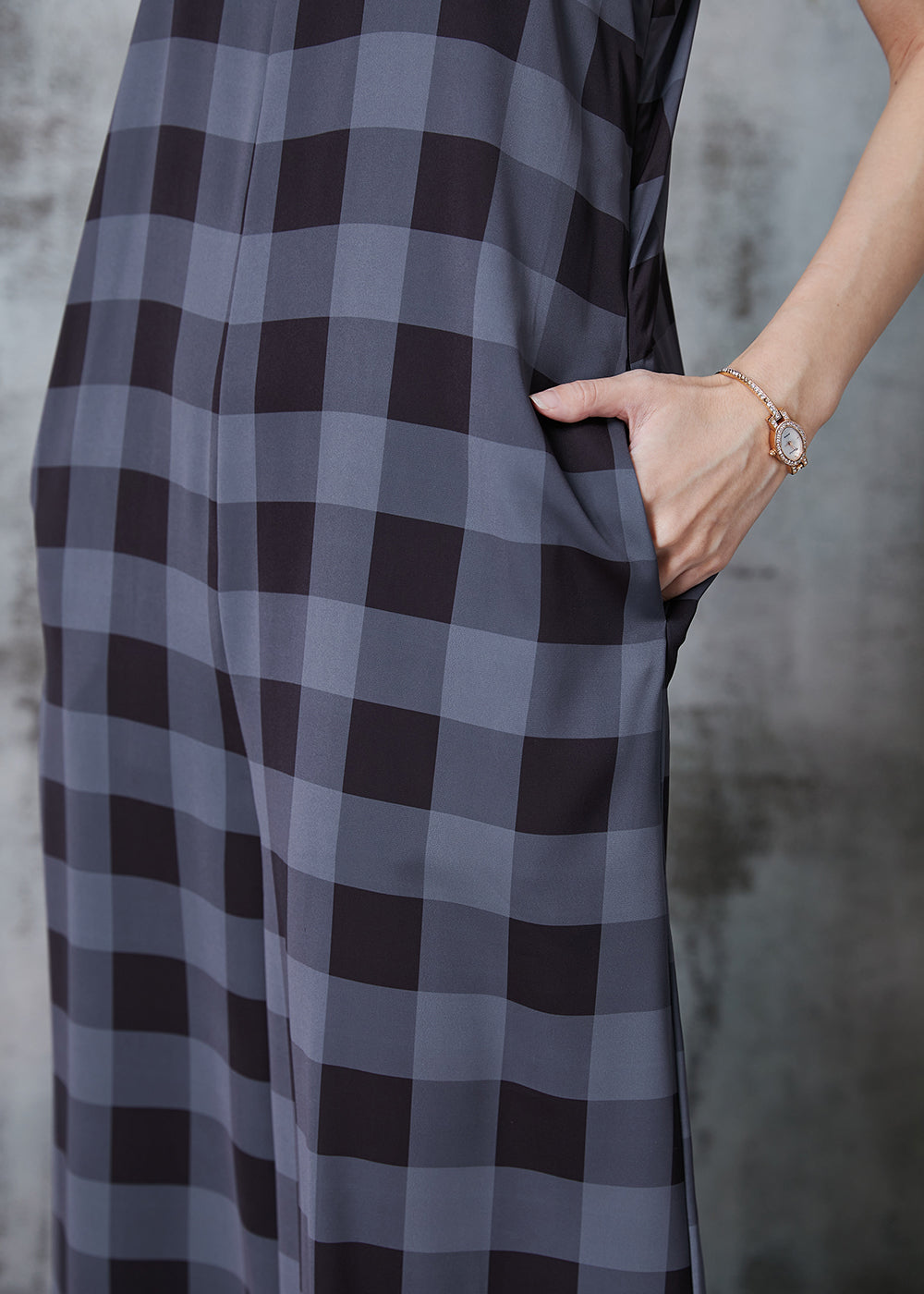 Well Tailored Garment with a Graceful Silhouette