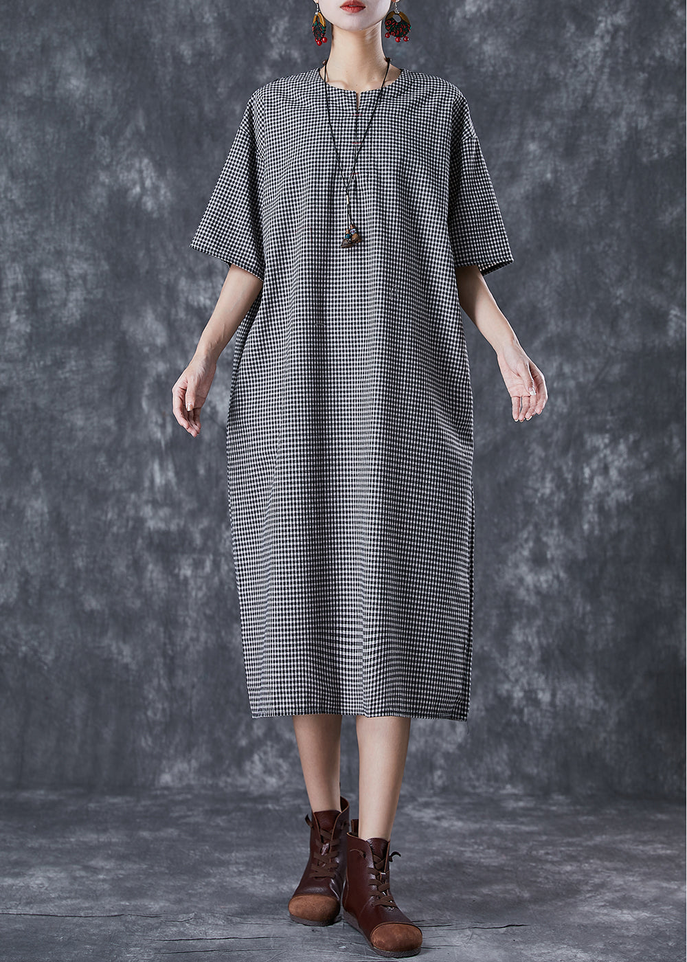 Classic Vintage Dress with a Flattering Fit