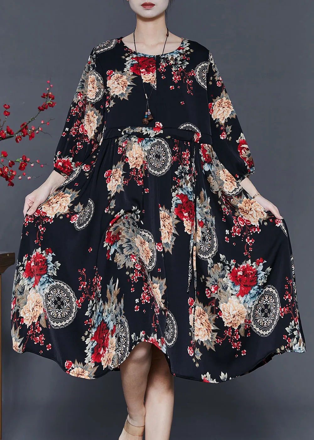 Effortlessly Elegant Dress with a Timeless Design