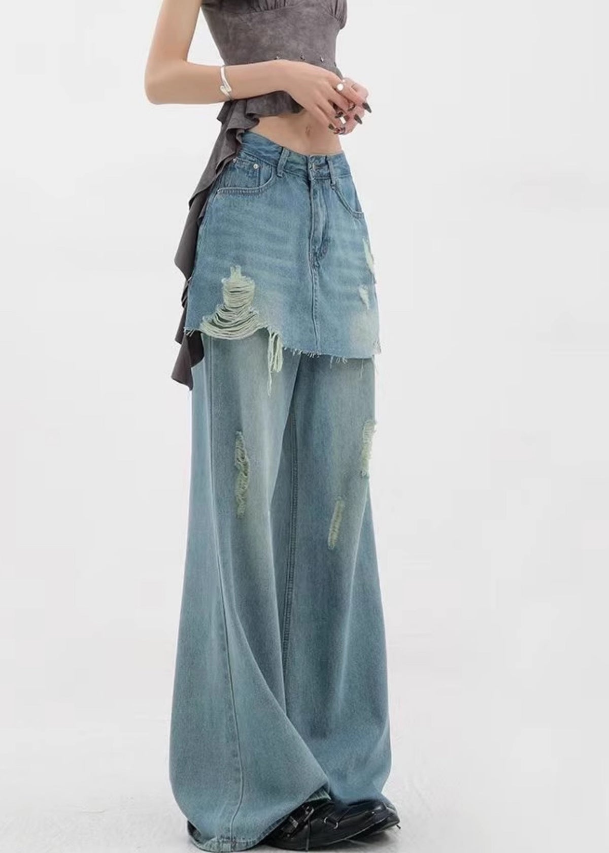 Well Tailored Pants with a Graceful Silhouette