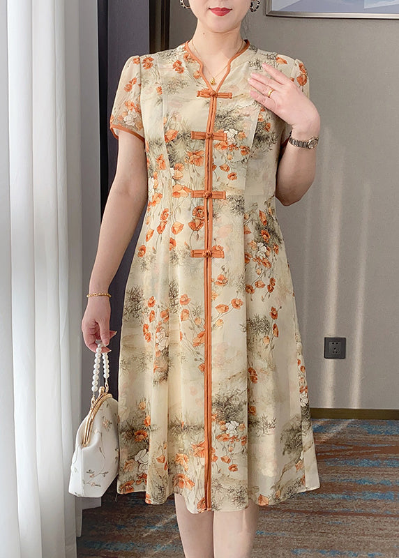 Well Tailored Dress with a Graceful Silhouette