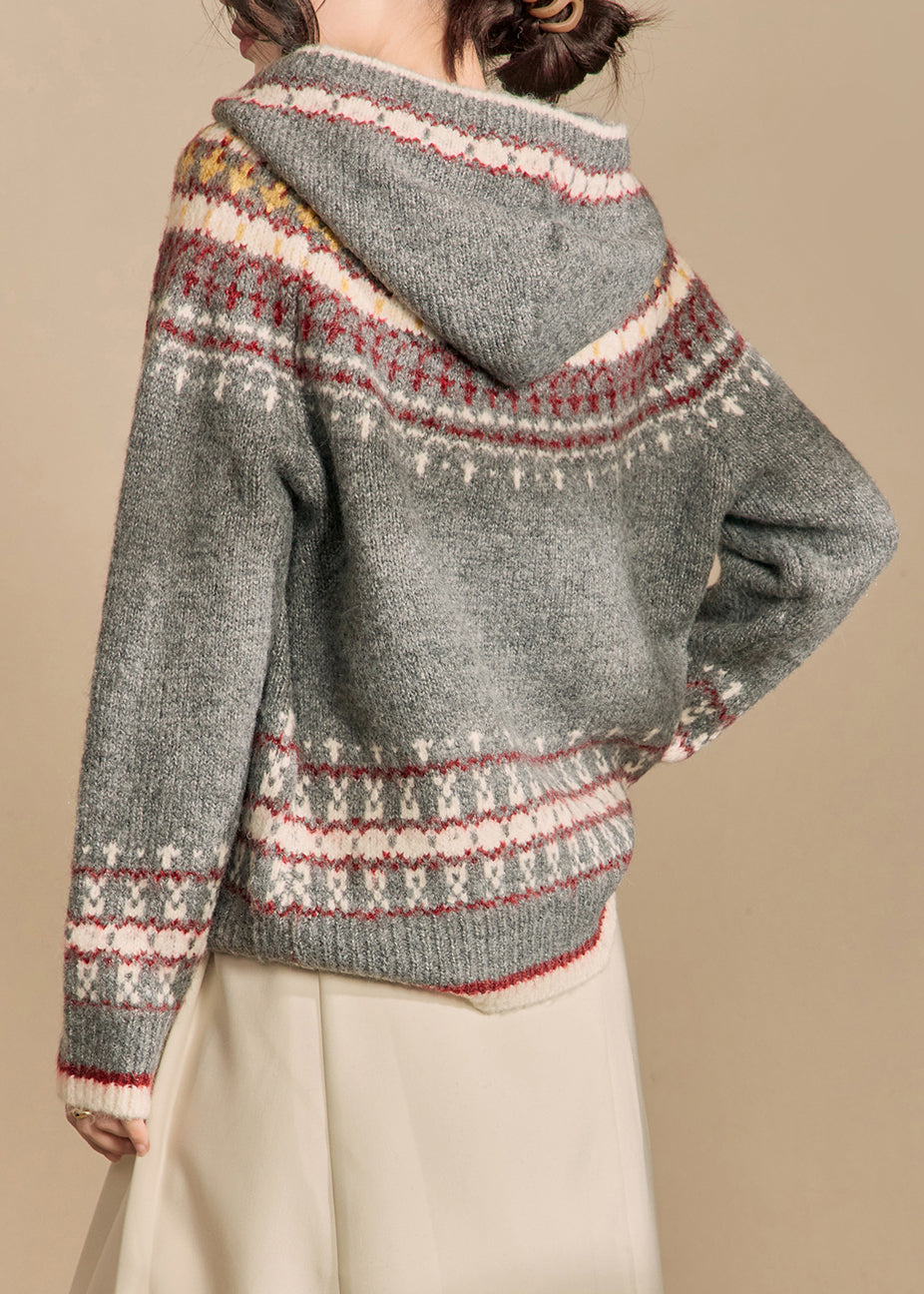 Effortlessly Elegant Cardigan with a Timeless Design