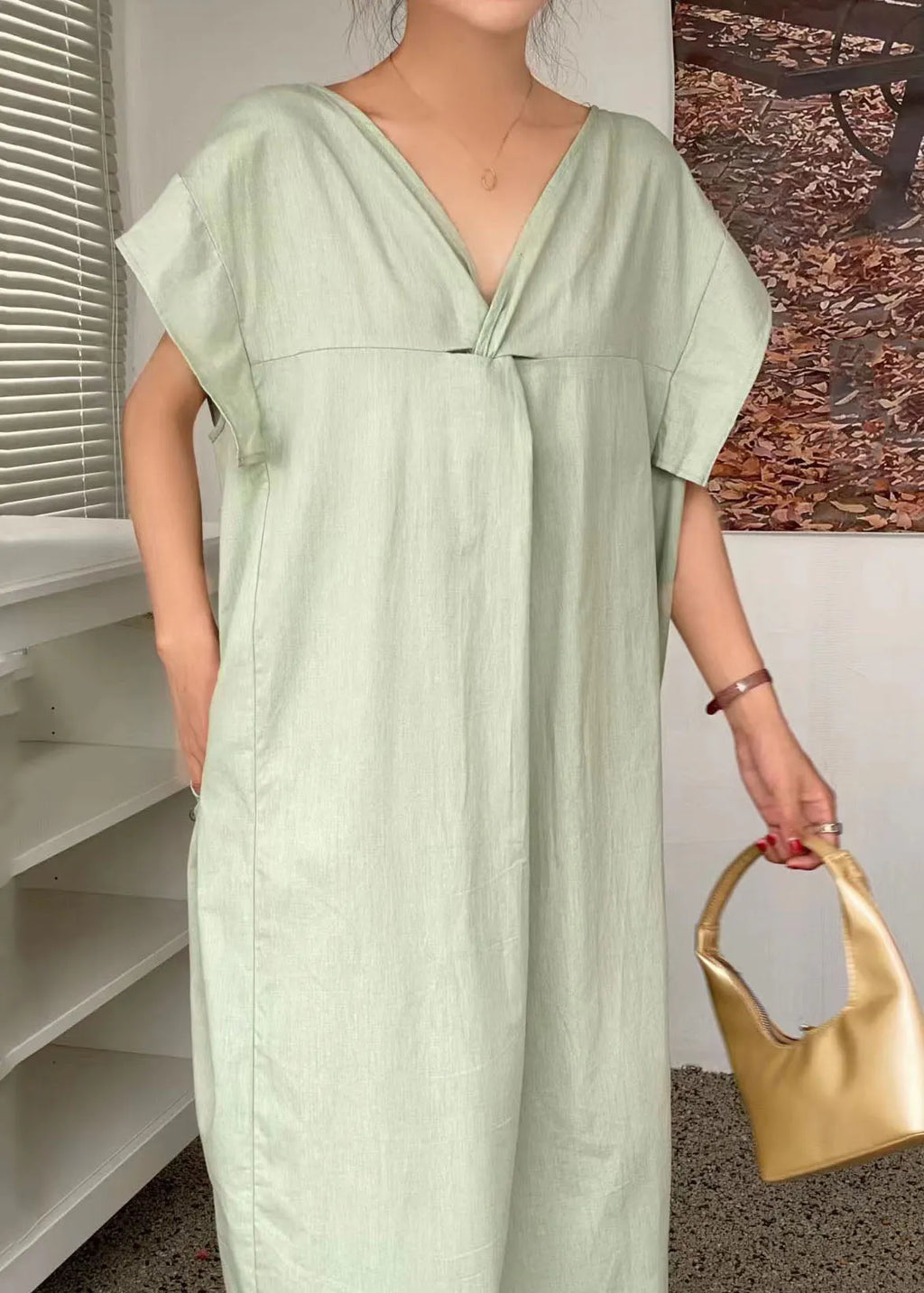 Gracefully Styled Dress for Any Occasion