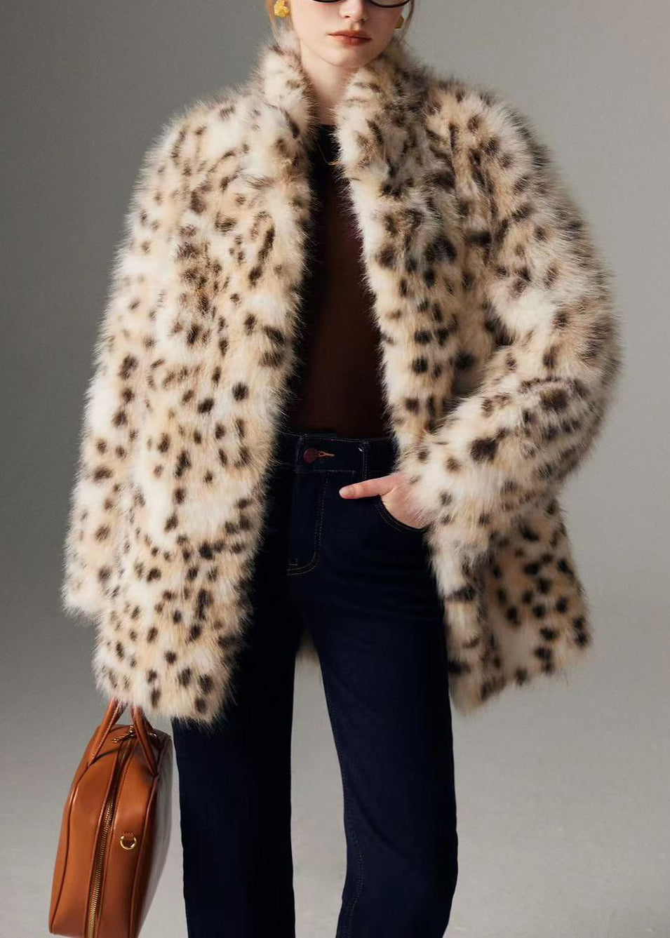 Effortlessly Elegant Coat with a Timeless Design