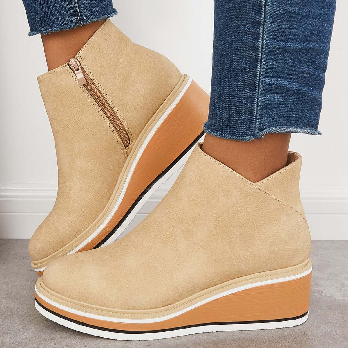 Classic Orthopedic Sneakers with Timeless Style