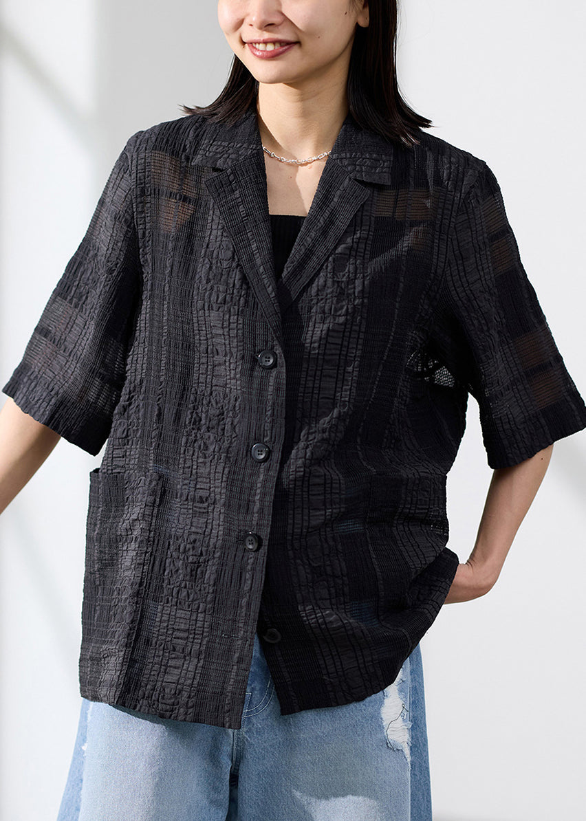 Well Tailored Blouse with a Graceful Silhouette