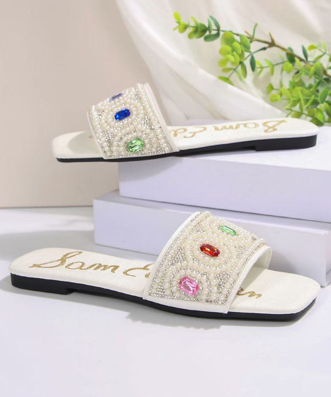 Graceful Orthopedic Sandals for Modern Look