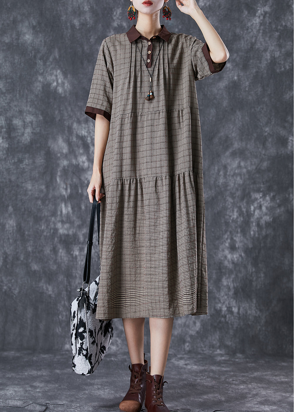 Beautifully Finished Dress in a Timeless Design