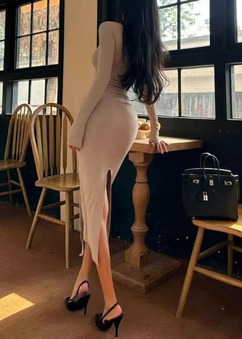 Gracefully Styled Dress for Any Occasion