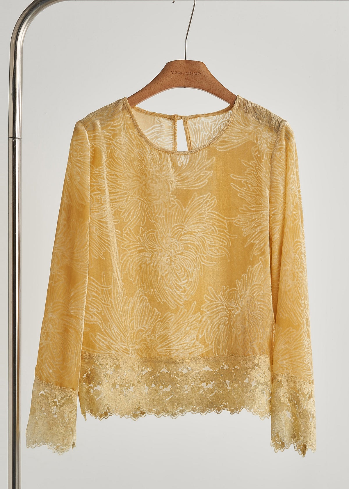 Beautifully Crafted Shirt in a Classic Style