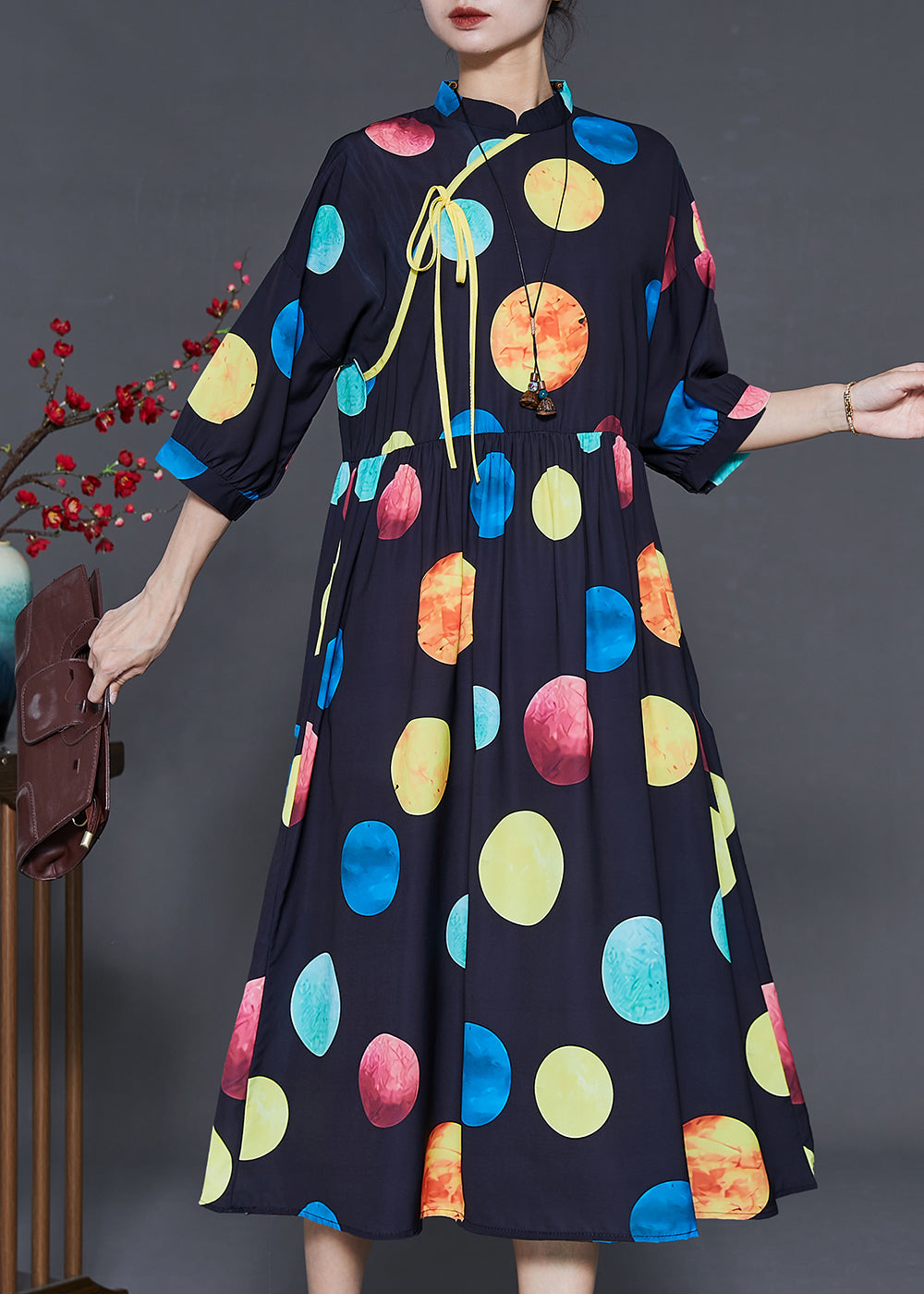 Effortlessly Elegant Dress with a Timeless Design