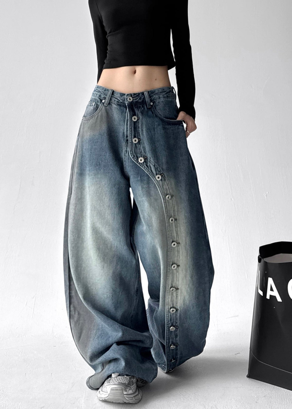 Elegantly Styled Pants for Everyday Wear
