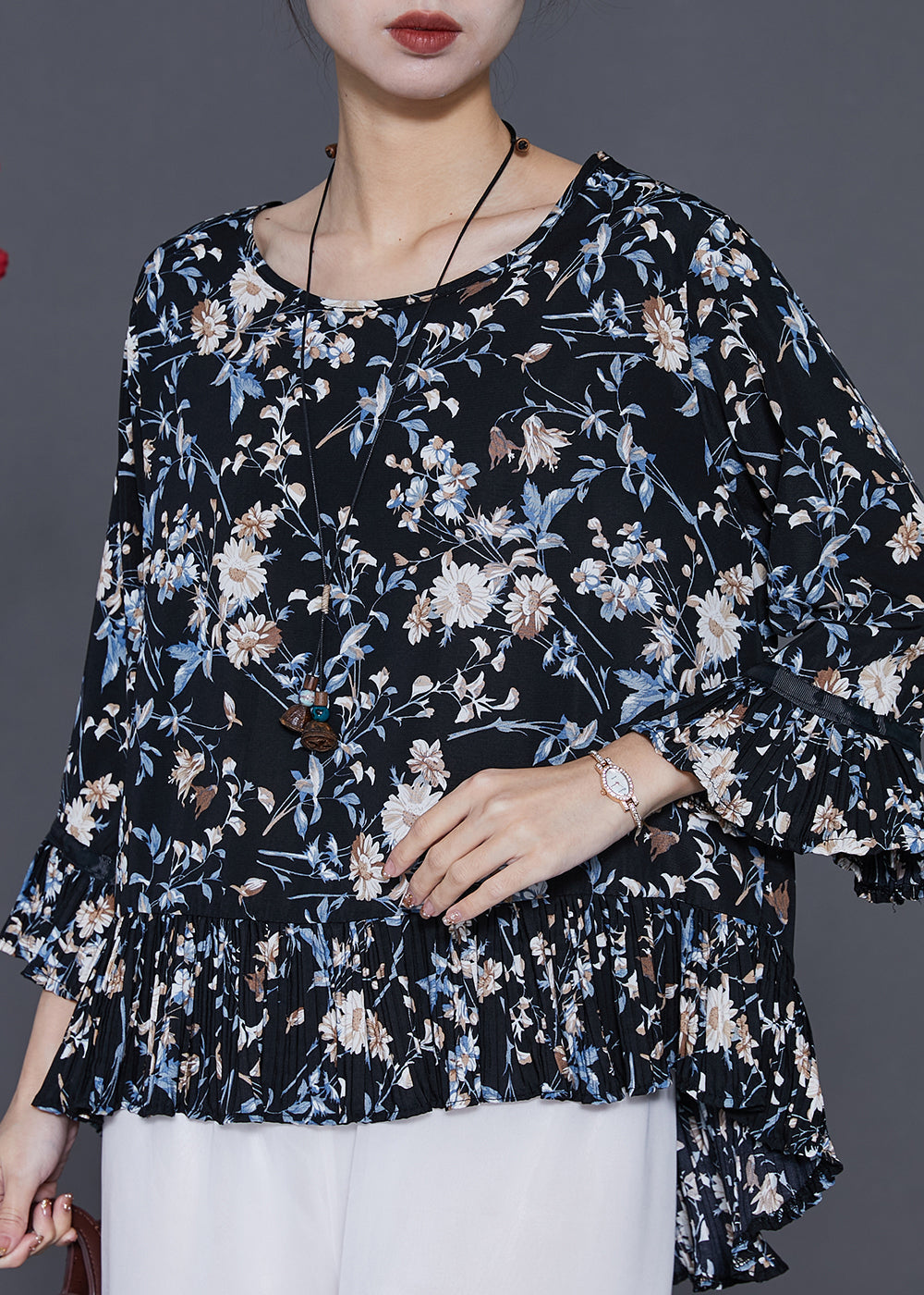 Gracefully Styled Blouse for Any Occasion