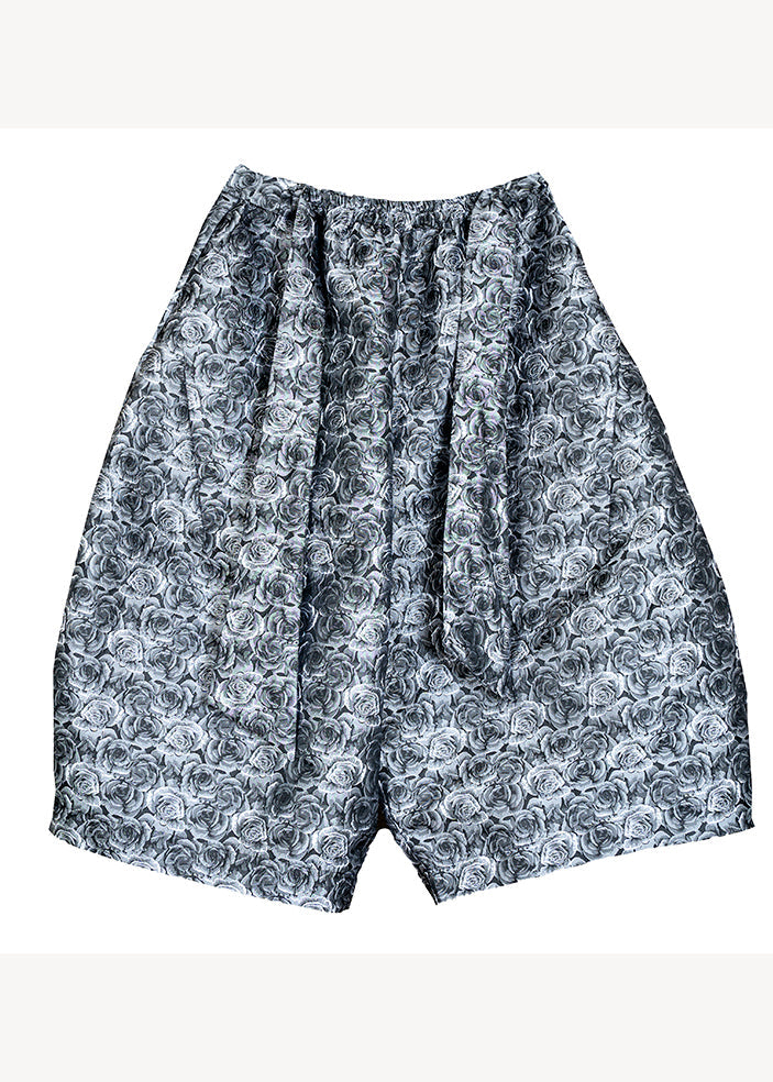 Effortlessly Elegant Pants with a Timeless Design