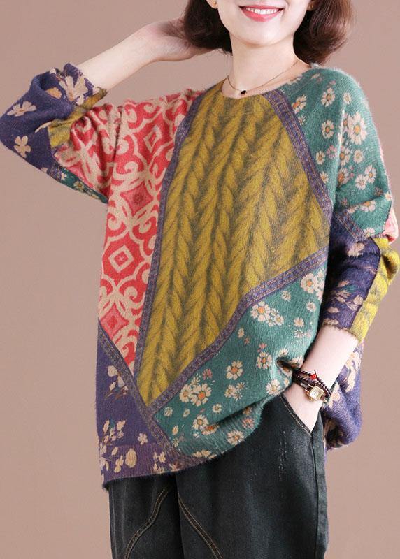 Classic Vintage Sweater with a Flattering Fit