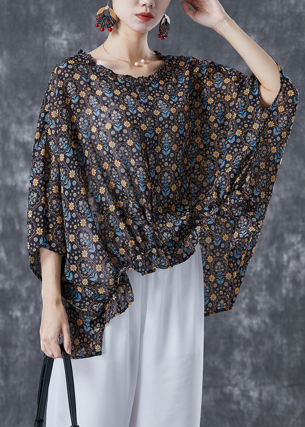 Classic Vintage Shirt with a Flattering Fit