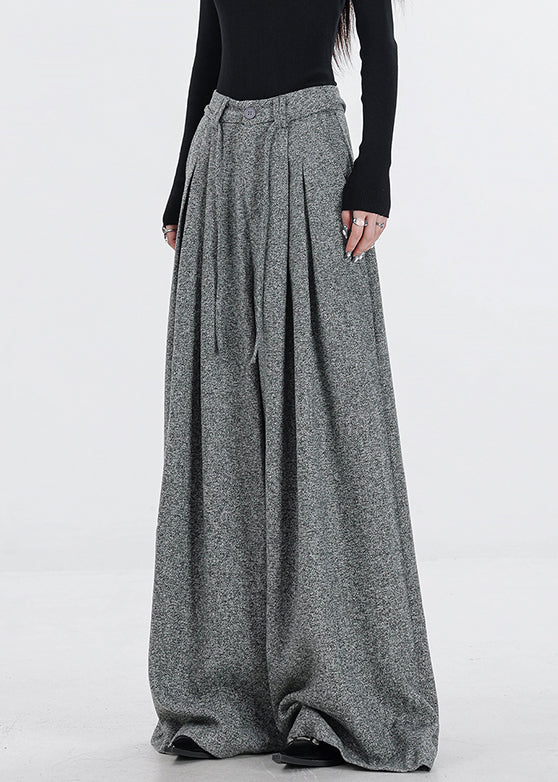 Classic Vintage Pants with a Flattering Fit