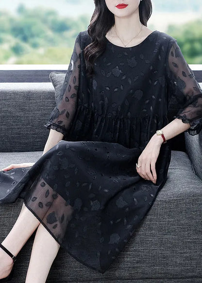 Well Tailored Dress with a Graceful Silhouette