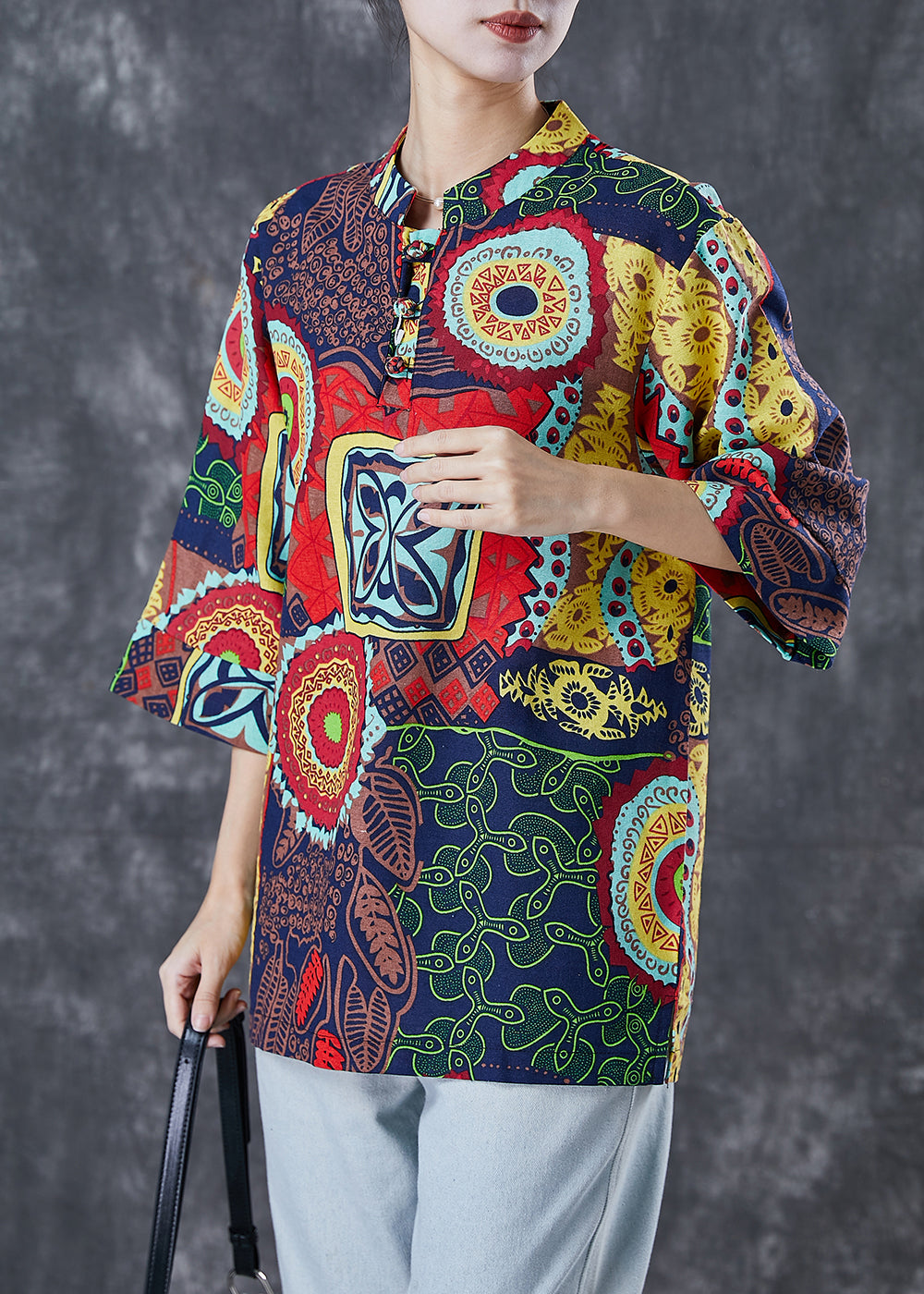 Well Tailored Blouse with a Graceful Silhouette