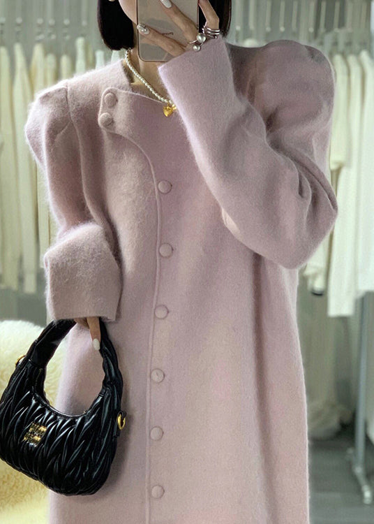 Beautifully Finished Coat in a Timeless Design