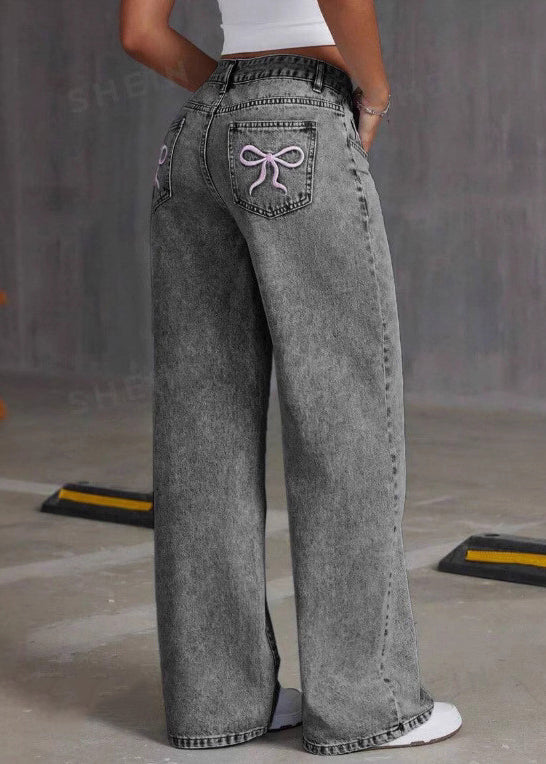 Elegantly Styled Pants for Everyday Wear