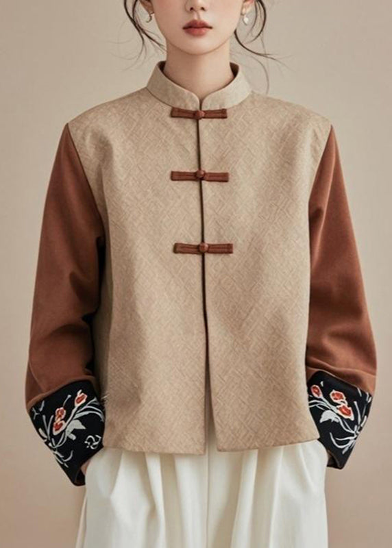 Beautifully Finished Coat in a Timeless Design