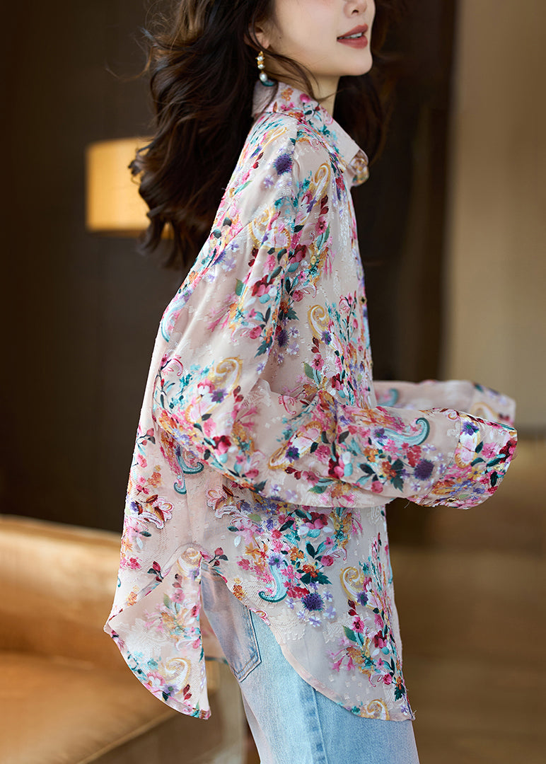 Classic Vintage Blouse with a Flattering Fit
