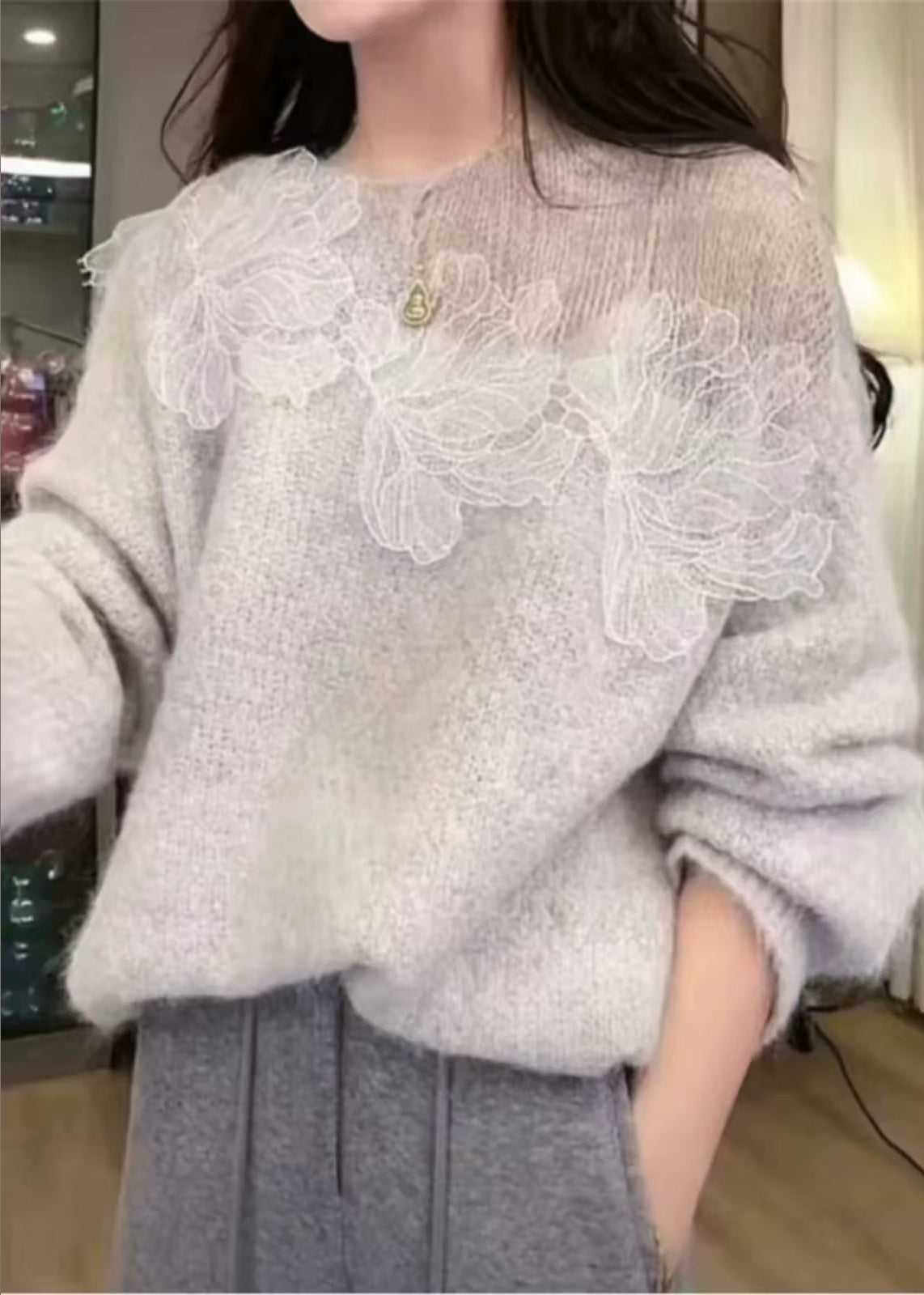 Effortlessly Elegant Top with a Timeless Design