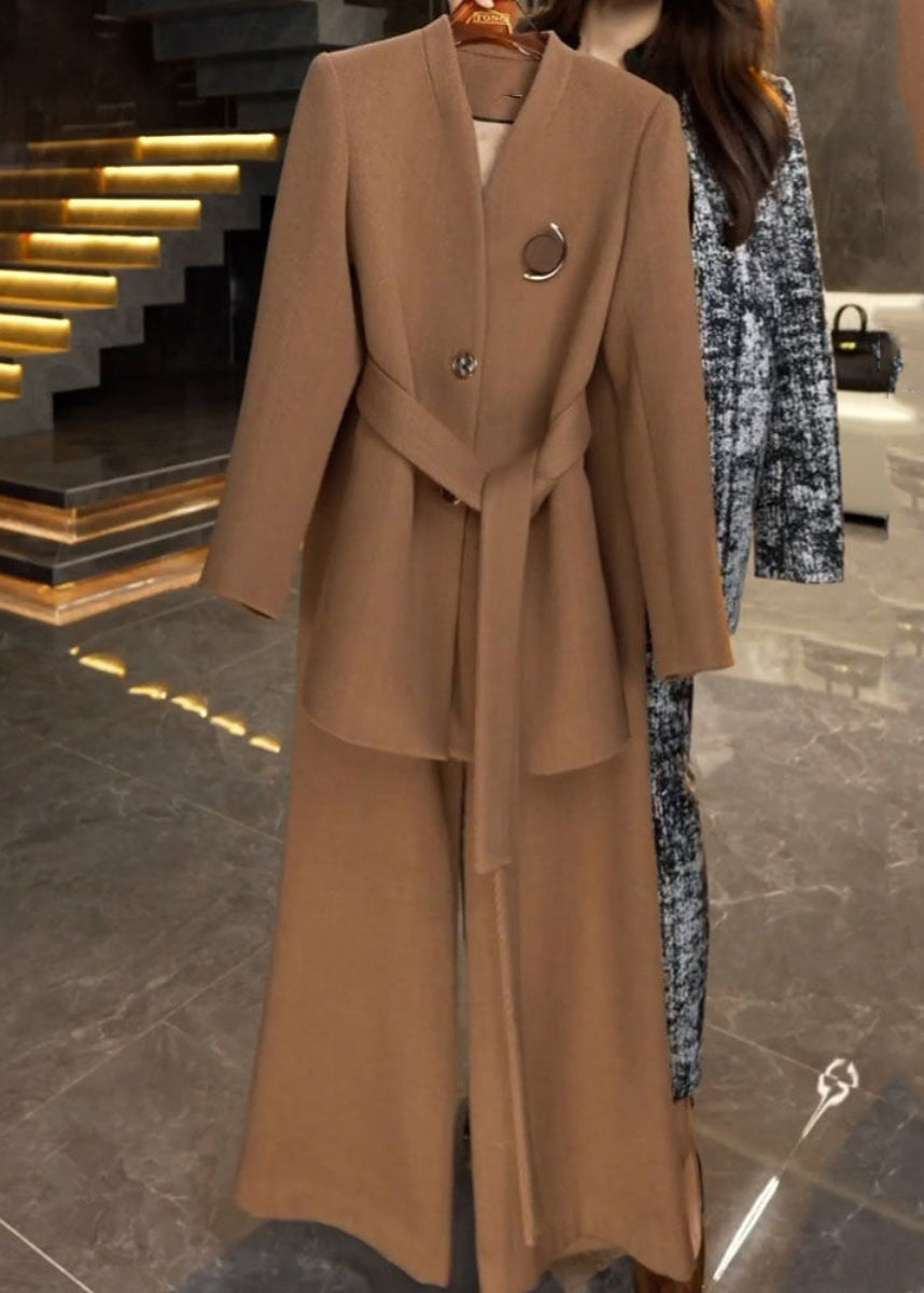 Well Tailored Pants with a Graceful Silhouette