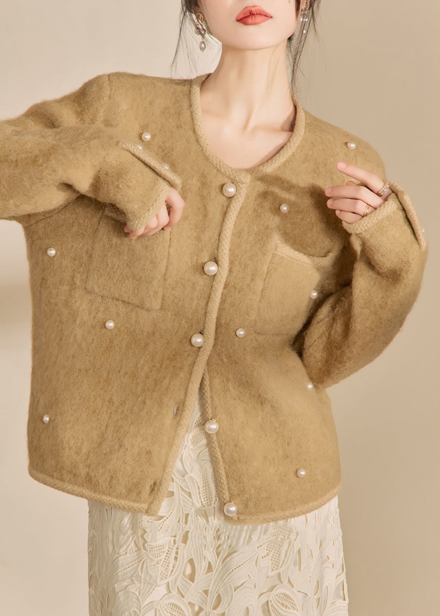 Elegantly Styled Coat for Everyday Wear