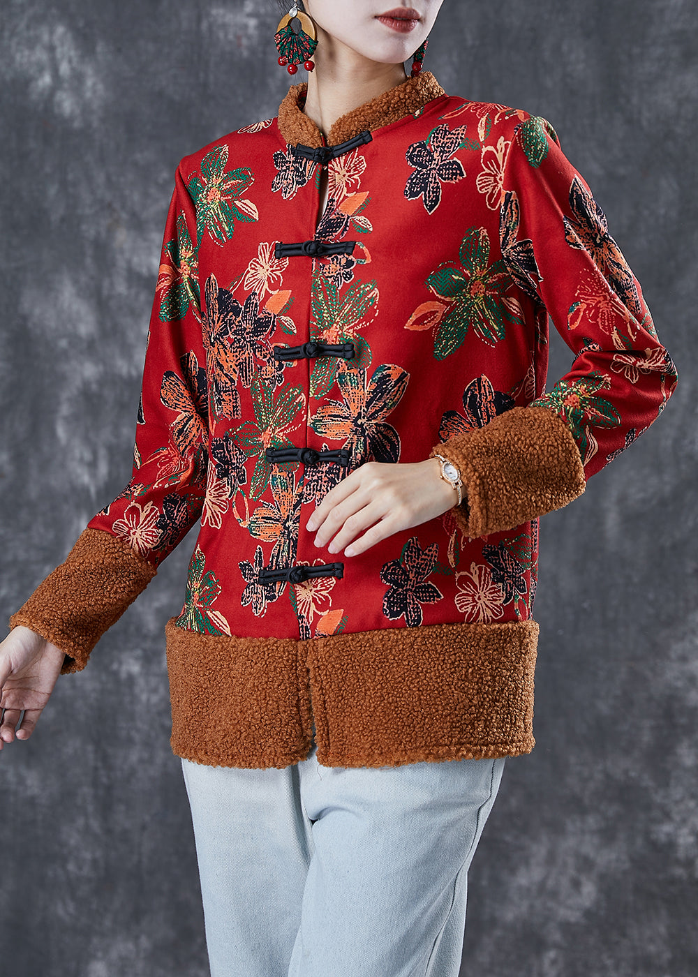 Elegantly Styled Jacket for Everyday Wear
