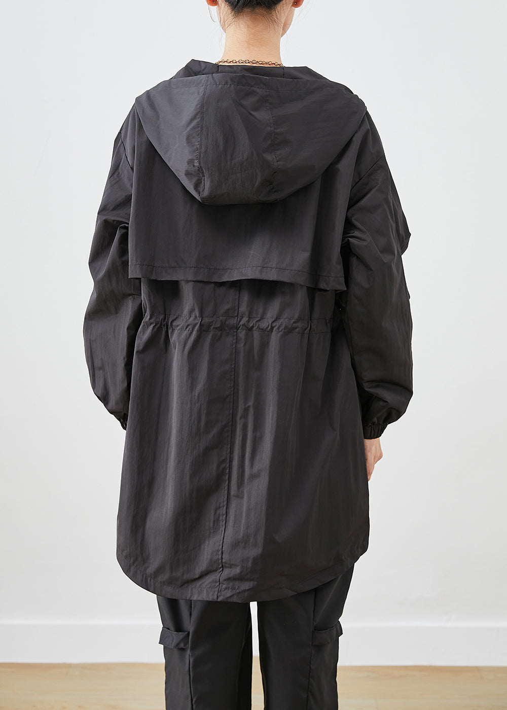 Well Tailored Coat with a Graceful Silhouette