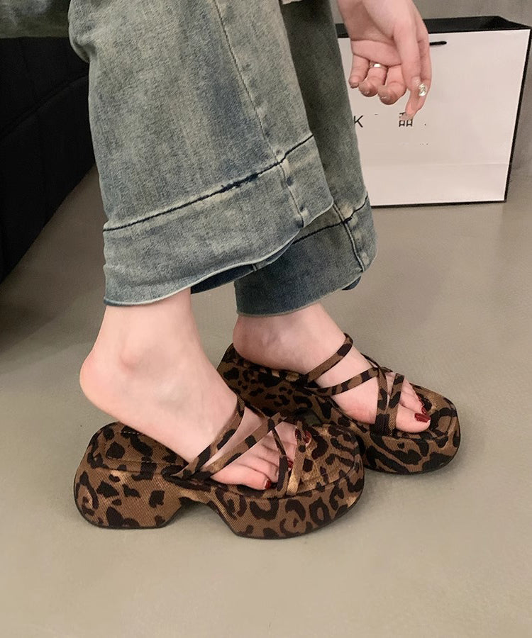 Chic Orthopedic Sandals with Unique Design