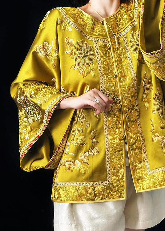 Elegantly Styled Coat for Everyday Wear