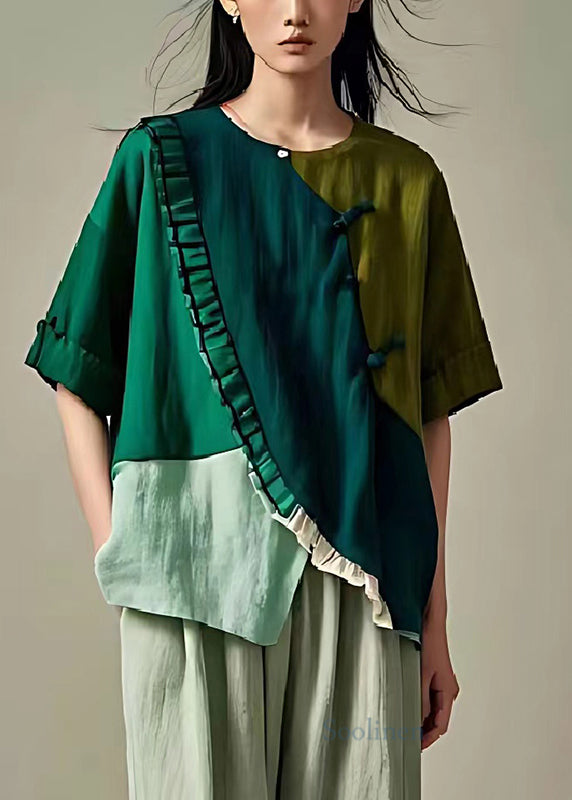 Beautifully Crafted Blouse in a Classic Style