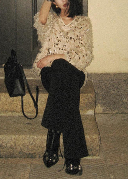 Effortlessly Elegant Sweater with a Timeless Design